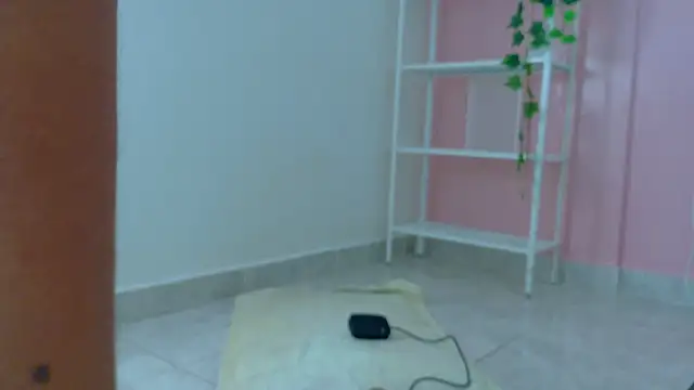 Snapshot of SeleneGibson__ chatting on June 4, 2026, 7:29 pm SeleneGibson online show from June 4, 2026, 7:29 pm