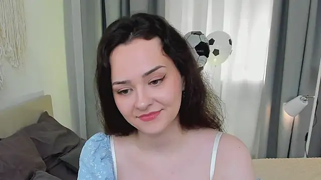 Snapshot of Camilla_Rowen chatting on July 8, 2026, 8:42 pm Camilla Rowen online show from July 8, 2026, 8:42 pm