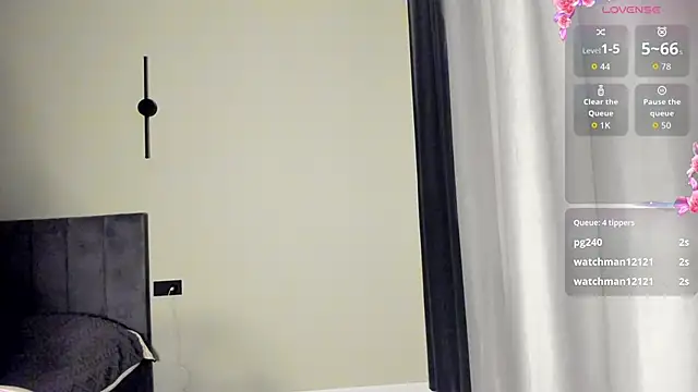 mina asian online show from October 25, 2025, 1:12 pm