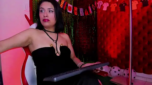 Roxanne Han online show from June 15, 2026, 12:38 pm