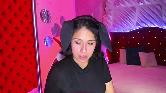 Roxanne Han online show from July 17, 2026, 12:35 pm