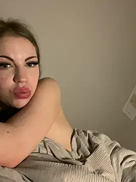 elliepixie online show from May 3, 2026, 8:30 am