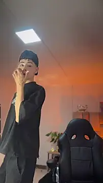 Snapshot of Sebastian_Reed chatting on March 4, 2026, 5:04 am Sebastian Reed online show from March 4, 2026, 5:04 am