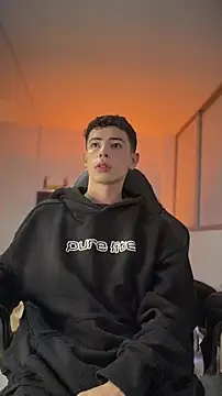 Snapshot of Sebastian_Reed chatting on March 7, 2026, 1:23 am Sebastian Reed online show from March 7, 2026, 1:23 am