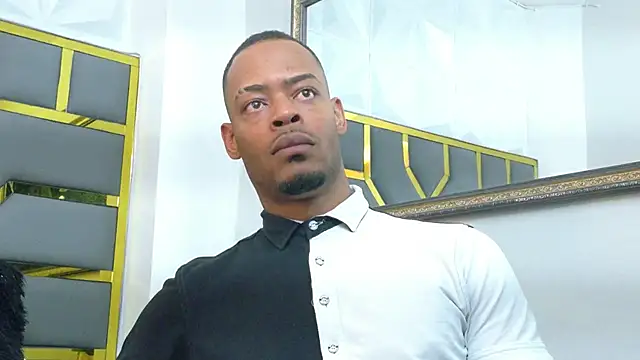 Neytanmalcon online show from November 12, 2025, 8:12 pm