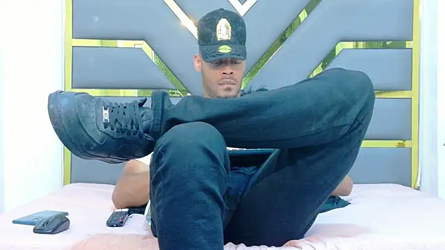 Neytanmalcon online show from November 26, 2025, 8:31 pm