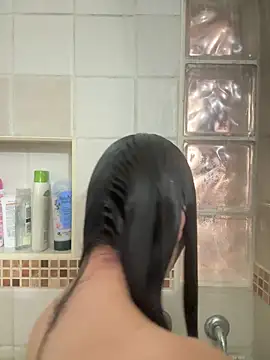 IslaCole online show from January 6, 2026, 8:13 pm