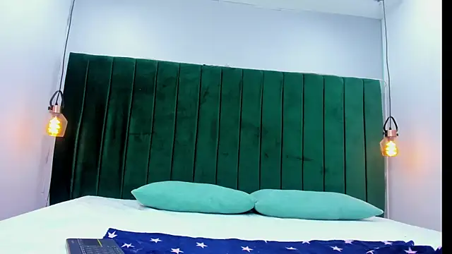 Snapshot of Melody_Horney chatting on February 19, 2026, 3:03 am Melody Horney online show from February 19, 2026, 3:03 am