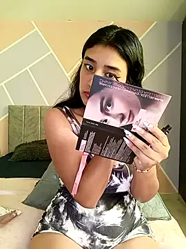 Nahomievans233 online show from November 8, 2025, 12:52 pm