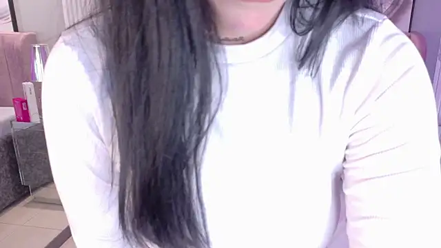LaurenBecker  online show from July 29, 2026, 9:47 pm