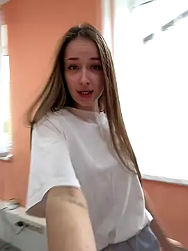 Angel hotyy online show from October 25, 2025, 10:14 am