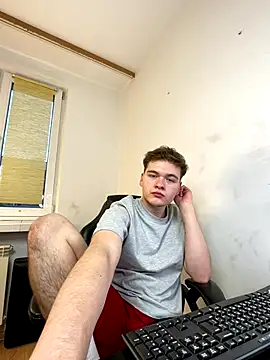 danielxfun online show from December 17, 2025, 2:33 pm