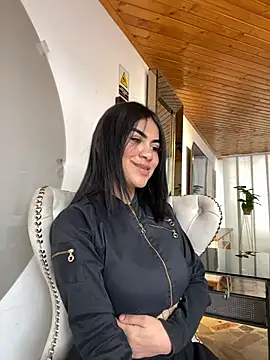 Luna pink18 online show from February 17, 2026, 2:36 pm