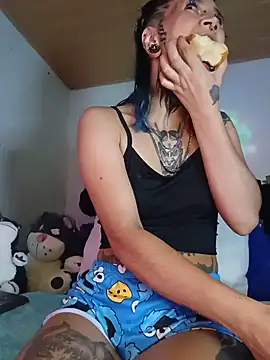 SharonSalazar online show from June 5, 2026, 1:32 am
