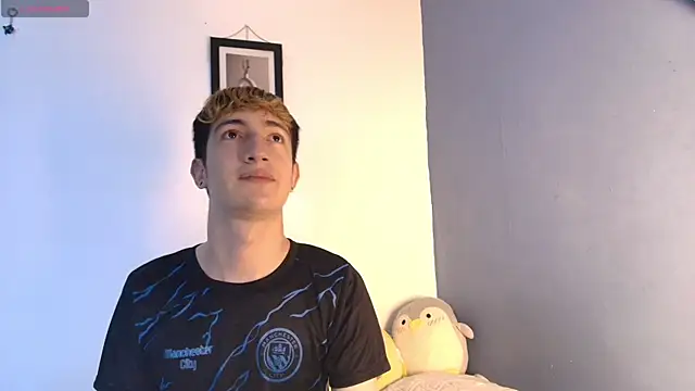 Erick Taylor3 online show from July 16, 2026, 8:28 pm