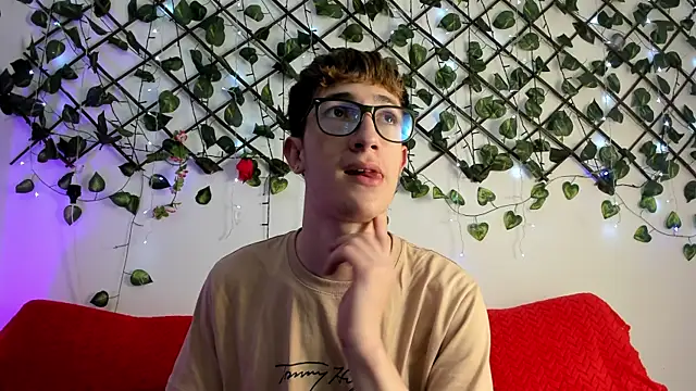 Erick Taylor3 online show from October 23, 2025, 5:33 pm