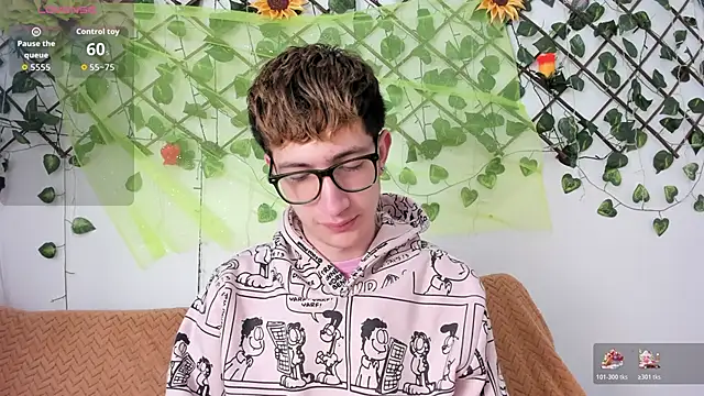 Erick Taylor3 online show from October 31, 2025, 3:19 pm