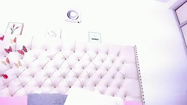 Snapshot of celena_wonder chatting on February 11, 2026, 7:25 pm celena wonder online show from February 11, 2026, 7:25 pm