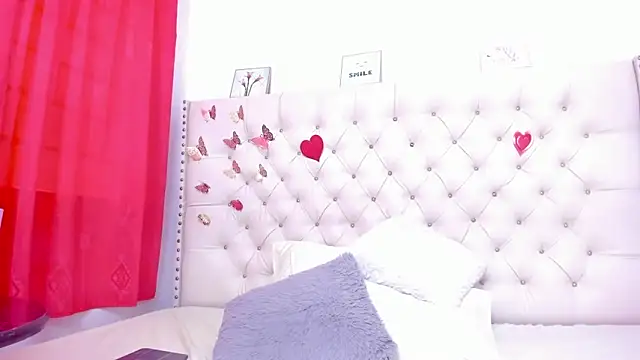 Snapshot of celena_wonder chatting on March 16, 2026, 7:49 pm celena wonder online show from March 16, 2026, 7:49 pm