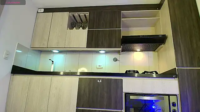 Arimoonn online show from February 28, 2026, 11:37 pm