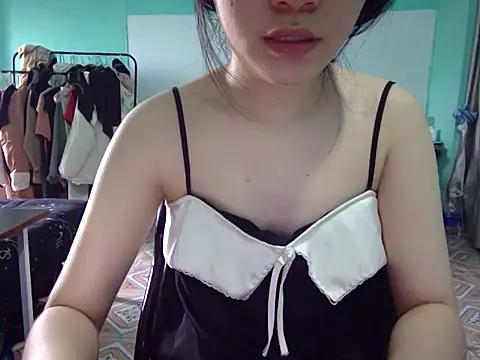 May2k2 online show from November 8, 2025, 3:43 am