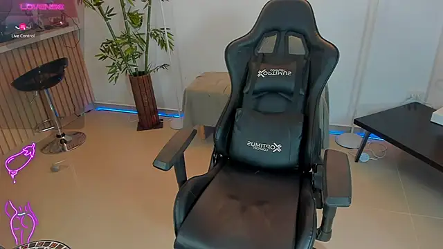 Snapshot of JessicaPratt chatting on October 11, 2025, 6:53 pm JessicaPratt online show from October 11, 2025, 6:53 pm