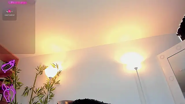 Snapshot of JessicaPratt chatting on October 9, 2025, 9:15 pm JessicaPratt online show from October 9, 2025, 9:15 pm