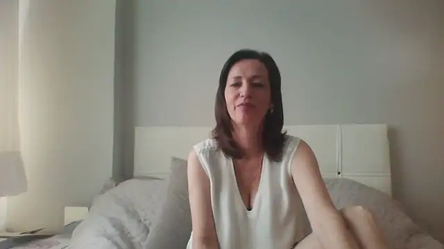 ArianaStarr online show from May 12, 2026, 6:54 am