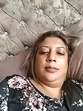 IndianLara online show from April 23, 2026, 6:09 am