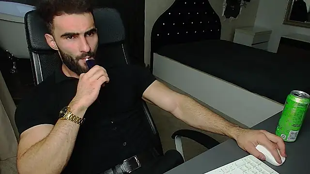 MicahLane online show from July 28, 2026, 3:03 am