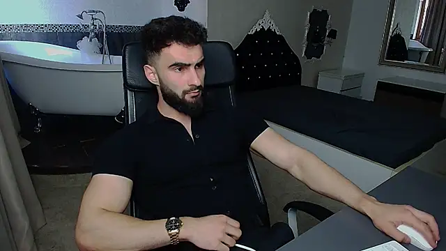Snapshot of MicahLane chatting on June 4, 2026, 3:44 am MicahLane online show from June 4, 2026, 3:44 am