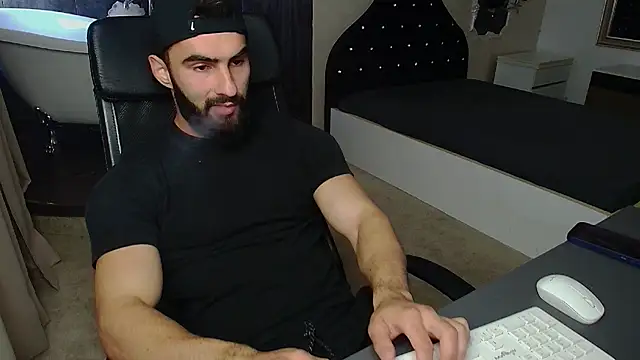 MicahLane online show from July 18, 2026, 4:43 am