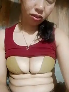 TRIEUTRIEU20 online show from May 18, 2026, 1:49 pm