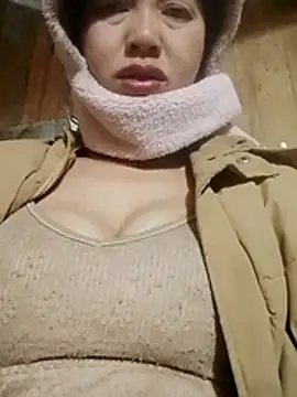 TRIEUTRIEU20 online show from February 11, 2026, 10:42 pm