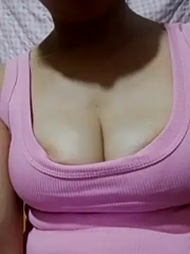 TRIEUTRIEU20 online show from August 3, 2026, 1:28 pm