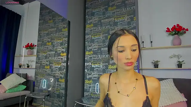 DemmiLove online show from November 24, 2025, 9:04 pm