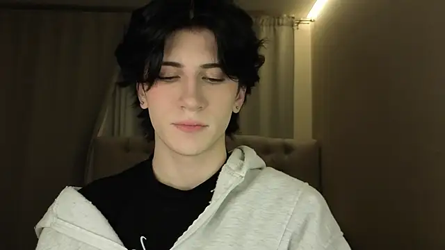 Oliver star boy  online show from April 18, 2026, 6:54 pm