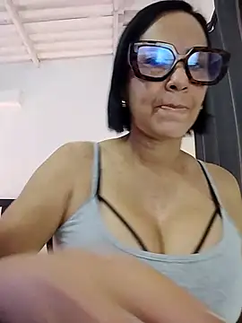 EmperatrizMilf online show from February 1, 2026, 9:29 am