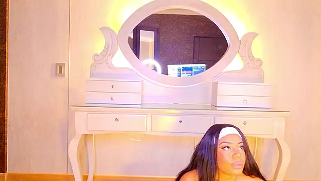 loana vegas online show from June 19, 2026, 4:13 pm