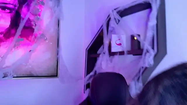 loana vegas online show from October 30, 2025, 4:04 pm