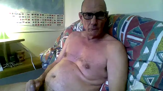 Snapshot of tomwaelz chatting on December 16, 2025, 12:42 pm tomwaelz online show from December 16, 2025, 12:42 pm