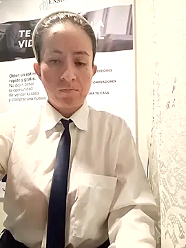 Snapshot of Valentina--1 chatting on March 6, 2026, 9:59 am Valentina--1 online show from March 6, 2026, 9:59 am