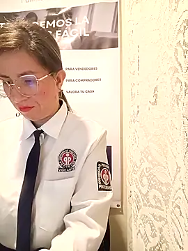 Snapshot of Valentina--1 chatting on March 9, 2026, 10:08 am Valentina--1 online show from March 9, 2026, 10:08 am