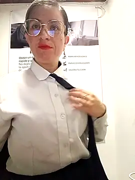 Valentina--1 online show from April 22, 2026, 10:11 am