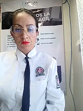 Snapshot of Valentina--1 chatting on February 9, 2026, 12:03 pm Valentina--1 online show from February 9, 2026, 12:03 pm