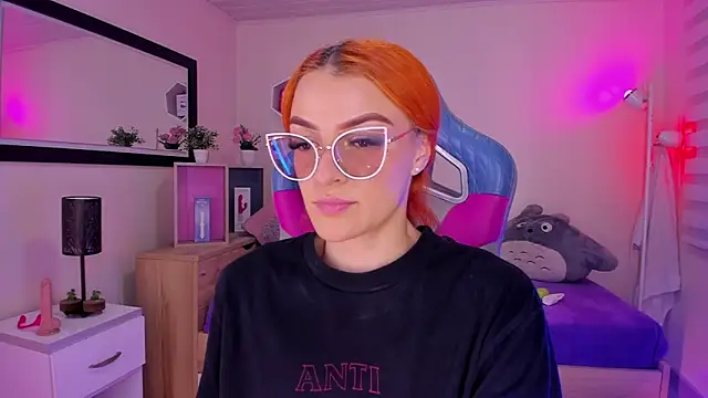 Snapshot of celeste_blazze_ chatting on February 11, 2026, 5:24 pm celeste blazze online show from February 11, 2026, 5:24 pm