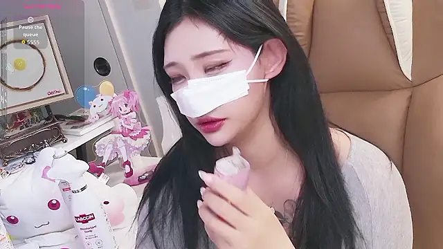Milk Sola online show from May 31, 2026, 12:44 pm