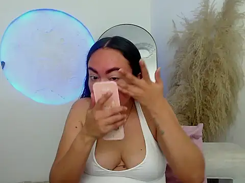 Yadis hot online show from February 5, 2026, 12:06 am