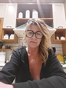 susylux online show from April 25, 2026, 10:51 pm
