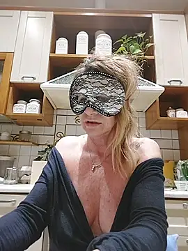 susylux online show from May 4, 2026, 2:37 am